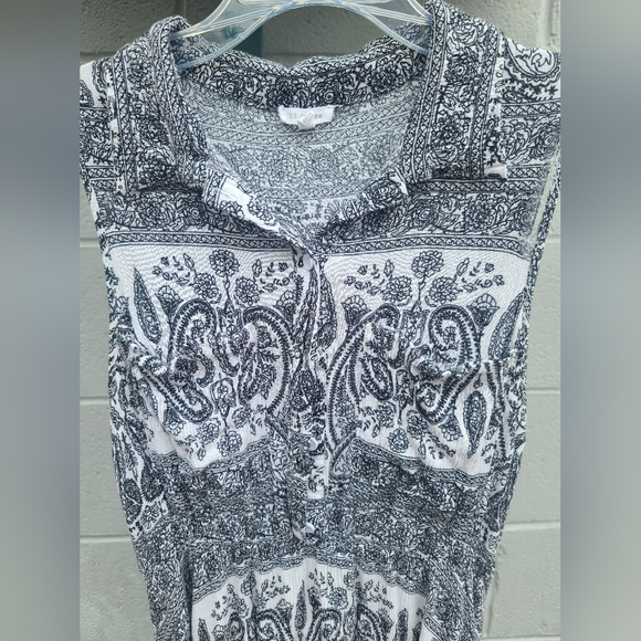 Small Button-up Collared Tank Dress - Picture 2 of 4